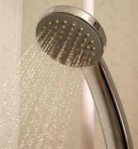 shower-653671_640