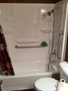 bathtub/shower